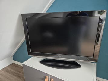 Sharp Aquos 32 inch TV - Ideaal voor slaapkamer/student