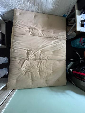 Slaapbank 140x200 cm, gratis afhalen