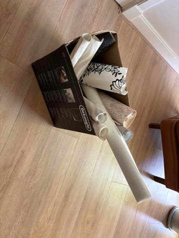 Diverse rollen behang, leuk om een patchwork te maken