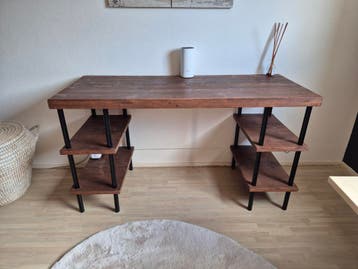 Bureau 140x55,5x78cm gratis