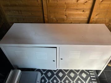 Gratis! wit ikea kastje