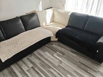 Gratis op te halen: grote hoekbank (opknapper) + salontafel