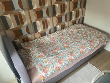 Gratis bed (incl. matras) – wie het eerst komt