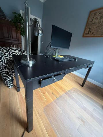 Zwart bureau met lade 150cmx75cmx74cm