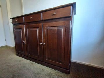 Massief houten dressoir 150x101x39 cm Dinsdag gratis ophalen