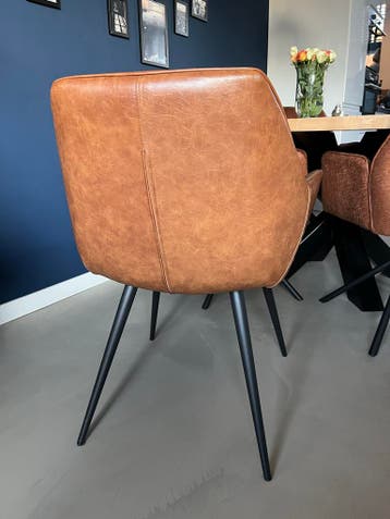 4 x cognac bruine eetkamerstoelen
