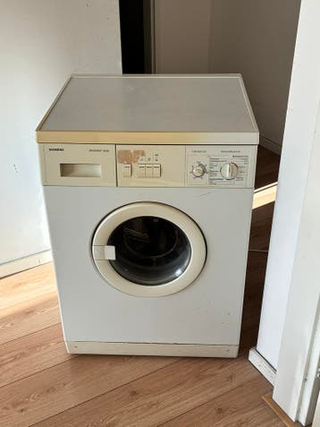 Gratis Wasmachine - 17 jaar oud, werkt perfect!