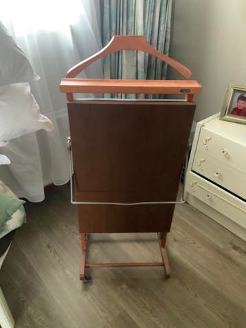 Elektrische broekenpers