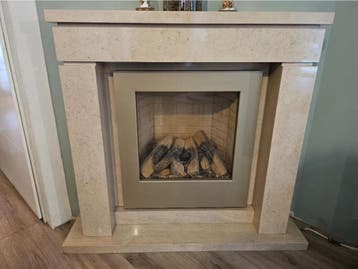 Haardombouw van marmer (GRATIS)