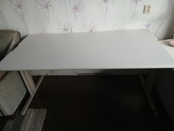 Verstelbaar bureau - Wit, ideaal voor thuiswerkplek