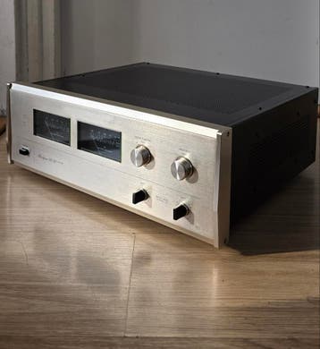 Accuphase P-260 eindversterker class A
