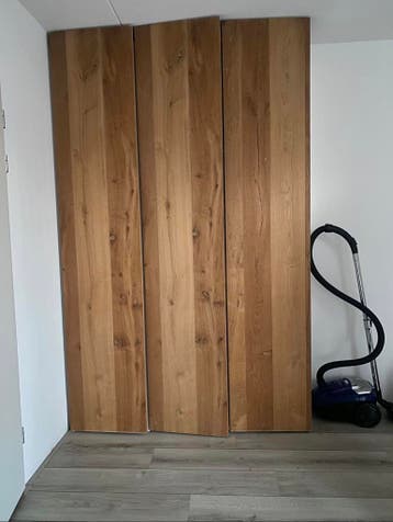 Gratis Pax kast houten deur