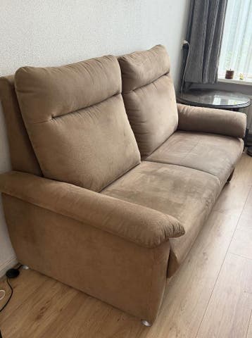 Bank 2 1/2 zits. Taupe