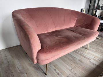 2-person sofa pink