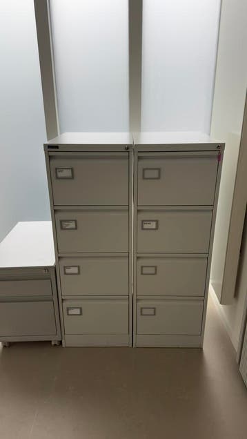 Dossierkasten, ladekasten en bureaustoel