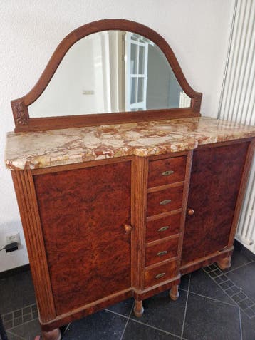 Dressoir met marmeren blad