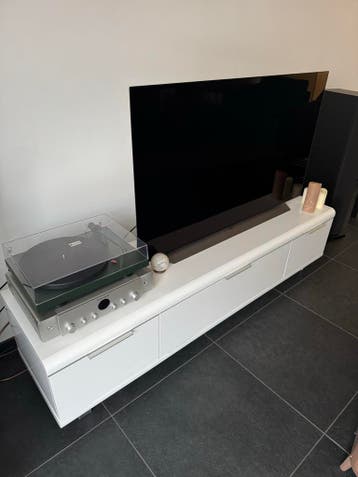 GRATIS - Modern wit tv-meubel met opbergruimte 180x45x45