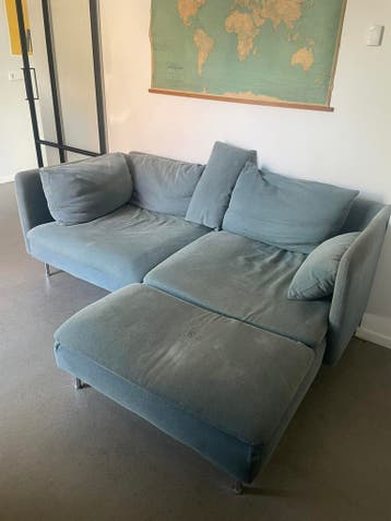 Söderhamn bank grijs/ blauw. Tweezits met loungegedeelte.