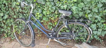 Opknapfiets Gazelle - Band heeft slag