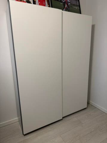 IKEA kledingkast – zo goed als nieuw dit weekend Gratis !!!!