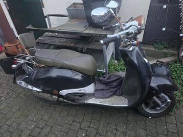 Gratis af te halen: Scooter voor sloop