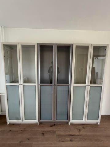 3x Billy vitrinekasten met glazen deuren