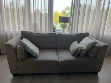 Twee banken: tweezits en driezits in prima staat