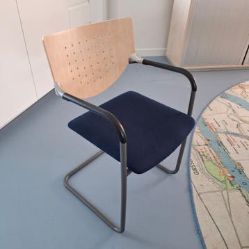 GRATIS: Stoelen, bureaustoelen en vergaderstoelen