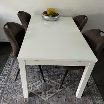 Witte eettafel met - uitschuifbaar