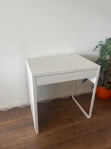 IKEA bureautje - gratis af te halen