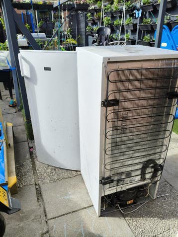 Kapotte Vriezer oud ijzer not working