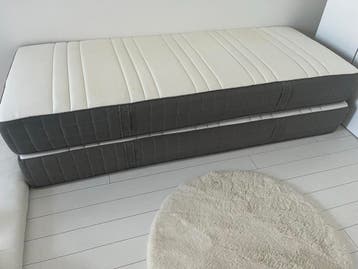 Twee matrassen 80x200 cm