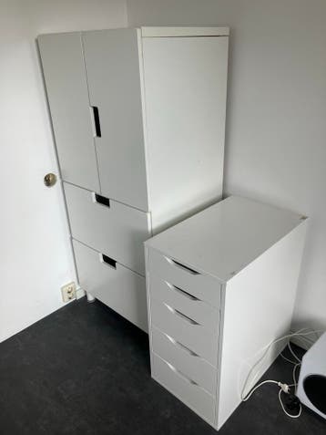 Twee witte IKEA kasten - Opbergkast en ladeblok