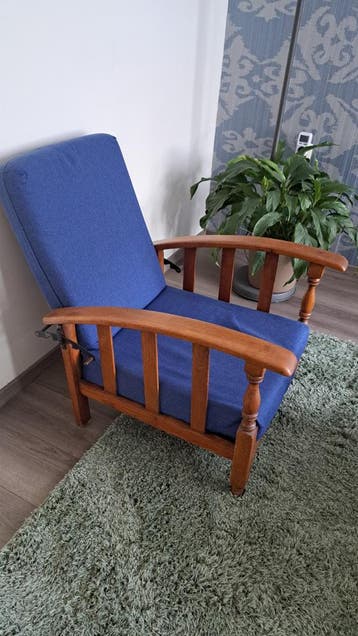 Oude rokerstoel met nieuw beklede kussens - gratis afhalen