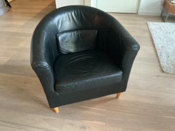 Zwart leren kuipfauteuil