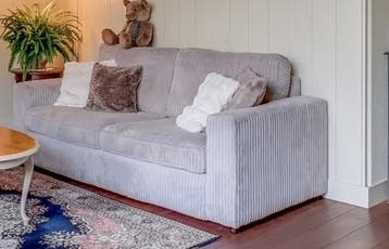 Gratis ophalen deze week nette beige 3 zits bank