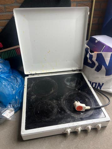 Gebruikt elektrisch kookplaatje met 4 kookzones