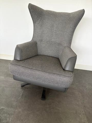 Nette draaibare oorfauteuil - Gratis af te halen