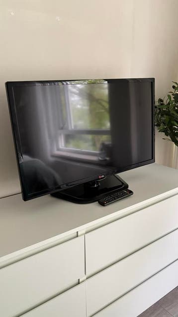 LG 32 inch LED TV (Model: 32LN5403)