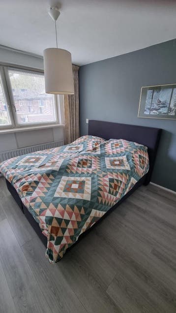 Gratis afhalen! 2-persoons bed 180 cm breed x 200 cm lengte