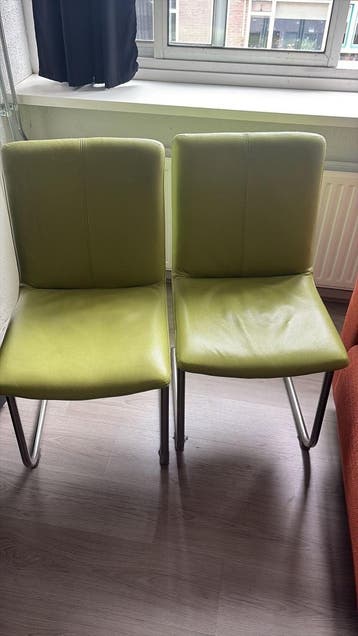 twee groene stoelen, gratis ophalen