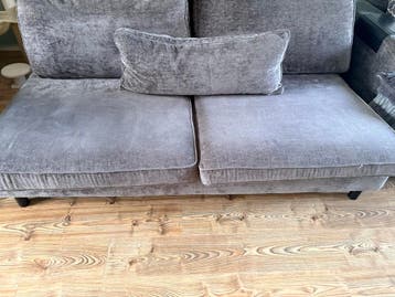 Gratis af te halen: Comfortabele grijze bank