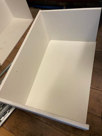 2 lades voor Besta kast, één zonder onderplaat