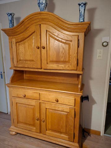 Mooie stevige eiken buffetkast - gratis af te halen