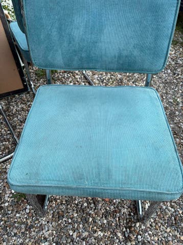 4 Stoelen gratis op te halen - Vlekken op bekleding