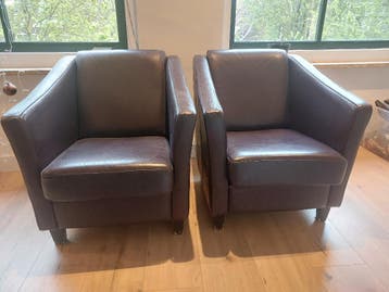 2 leren stoelen (gratis)