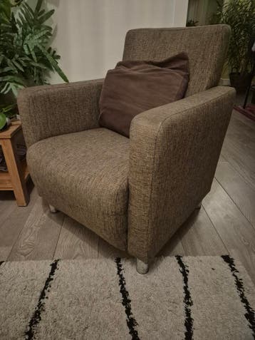 Gratis bruingrijze stoel