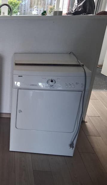 Droger Zanussi luchtafvoer
