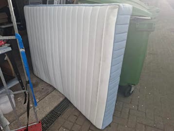 Gebruikt matras, 140x200 cm, voor eenpersoonsbed