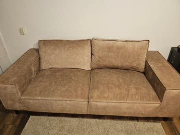 Gloed nieuwe 2 zits bank champagne suède